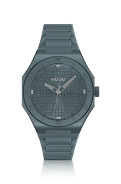 Uhr aus blauem Aluminium mit Logo-Struktur auf dem Zifferblatt