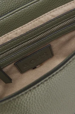 Umhängetasche aus genarbtem Kunstleder mit Double-B-Monogramm