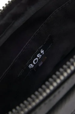 Umhängetasche mit Diamantstruktur und tonalem Logo