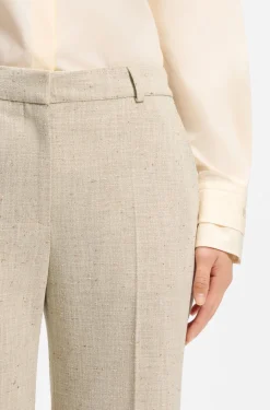 Verkürzte Hose aus Gewebe mit Slub-Webstruktur mit Schlag
