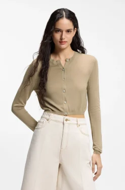 Verkürzte Strickjacke mit geripptem Detail hinten