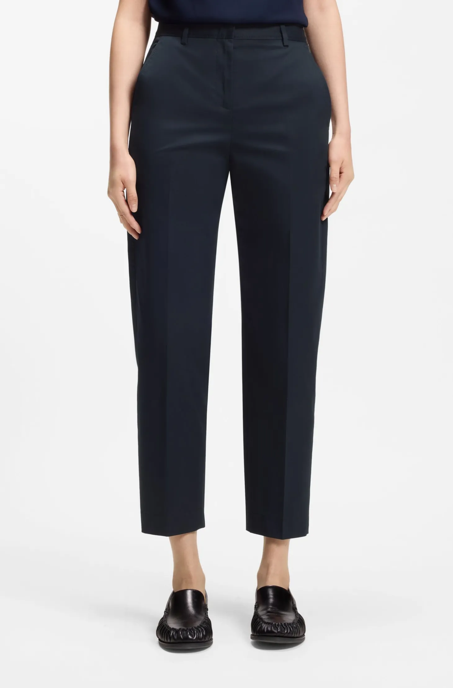 Verkürzte Tapered-Fit Hose aus elastischer Baumwolle
