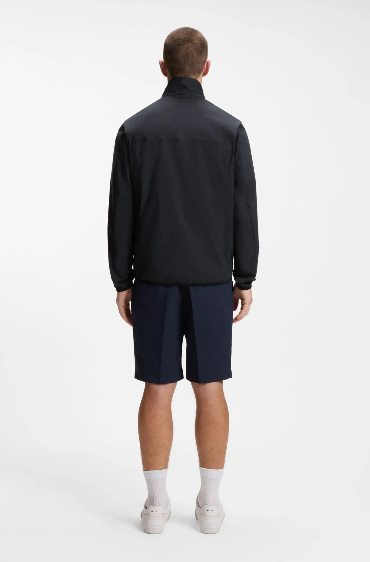 Wasserabweisende Jacke aus Vier-Wege-Stretch-Gewebe