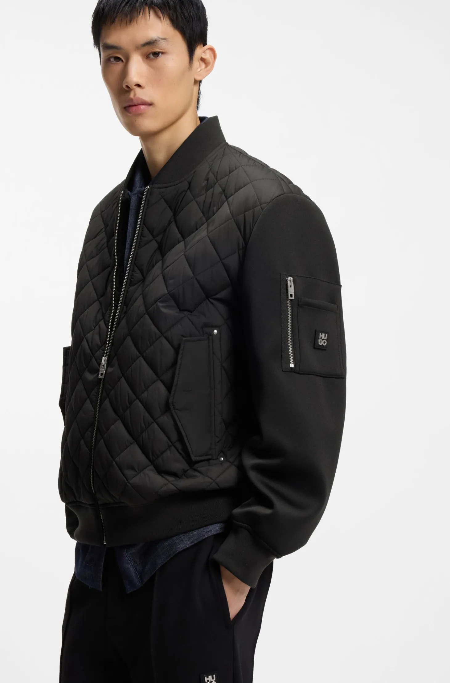 Wasserabweisende Jacke aus verschiedenen Materialien