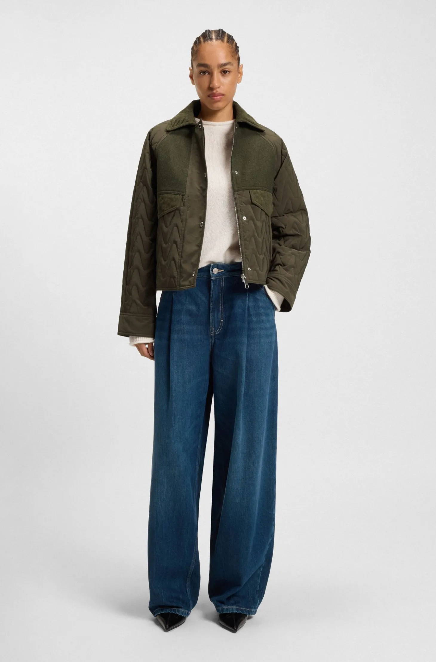 Wasserabweisende Jacke aus verschiedenen Materialien