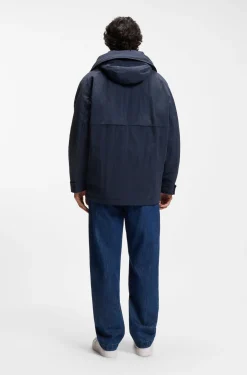 Wasserabweisende Jacke mit abnehmbarer Kapuze