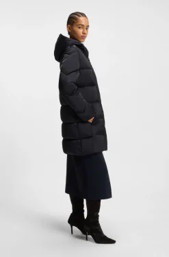 Wasserabweisende Jacke mit Absteppungen und Papeln