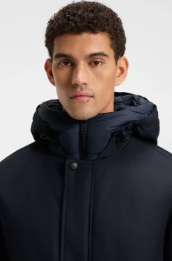 Wasserabweisende Jacke mit kontrastierendem Einsatz
