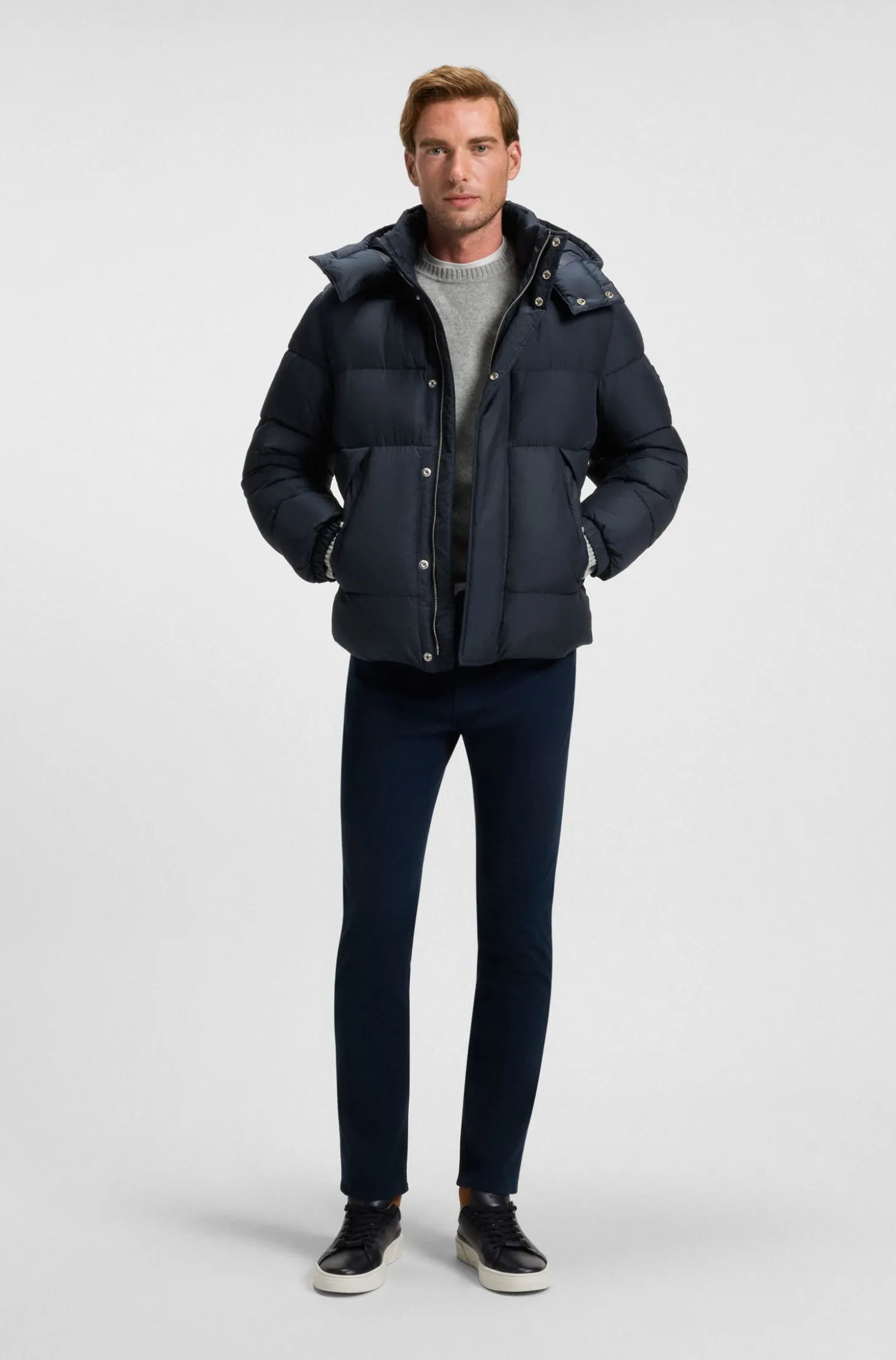 Wasserabweisende Jacke mit Logo-Aufnäher