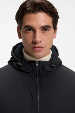 Wasserabweisende Kurzjacke mit Kapuze und Daunenfüllung