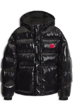 Wasserabweisende wattierte Jacke mit lackiertem Finish