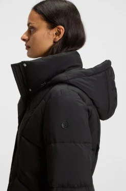 Wattierte Jacke mit Kapuze und Paspeln