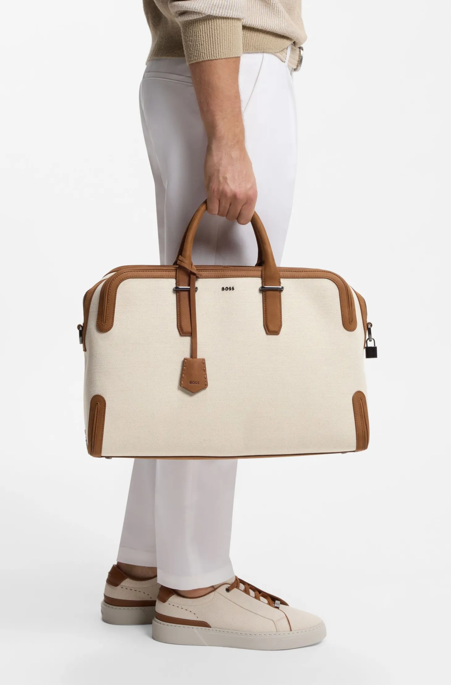 Weekender aus Canvas mit Lederbesatz