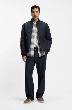 Wendbare Jacke mit Absteppungen und wasserabweisendem Finish