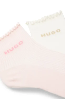 Zweierpack gerippte kurze Socken