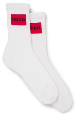 Zweierpack kurze Socken mit roten Logos
