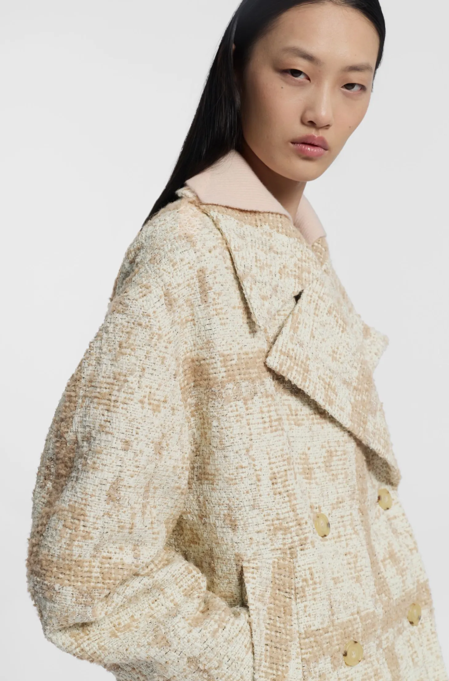 Zweireihiger Mantel aus kariertem Jacquard