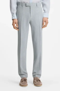 Zweiteiliger Slim-Fit Anzug aus elastischem Seersucker