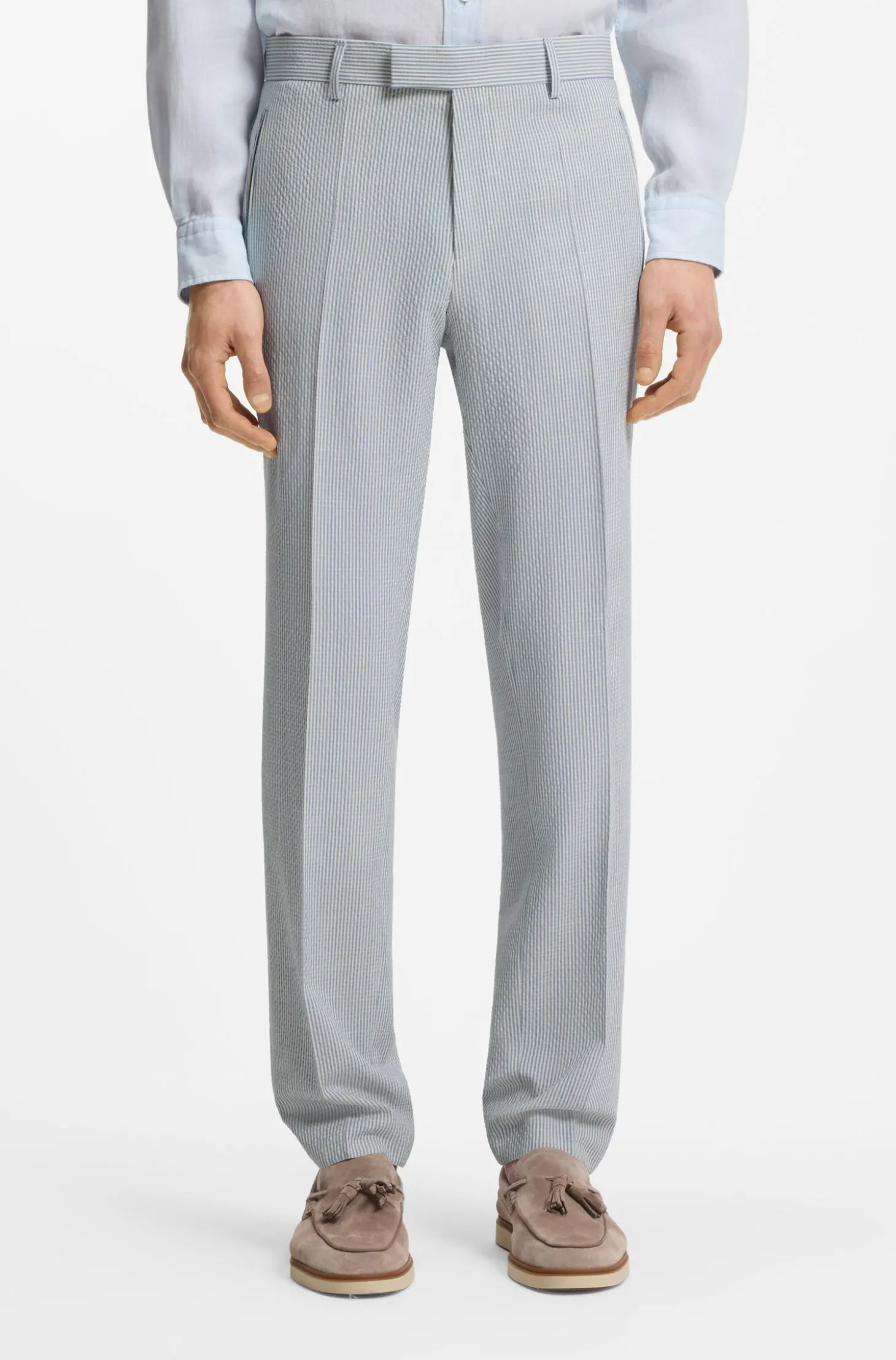 Zweiteiliger Slim-Fit Anzug aus elastischem Seersucker